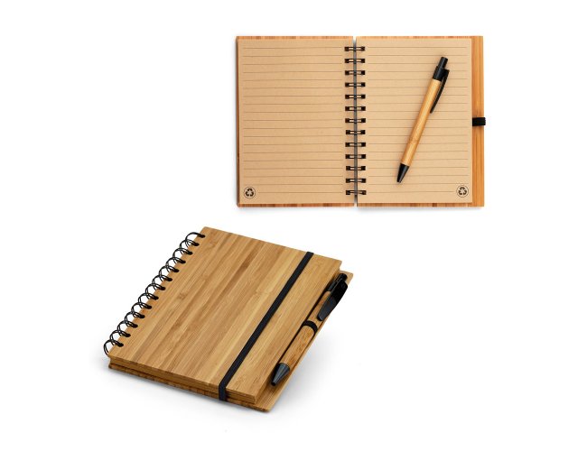 DICKENS A5. Caderno A5 em bambu com folhas pautadas recicladas